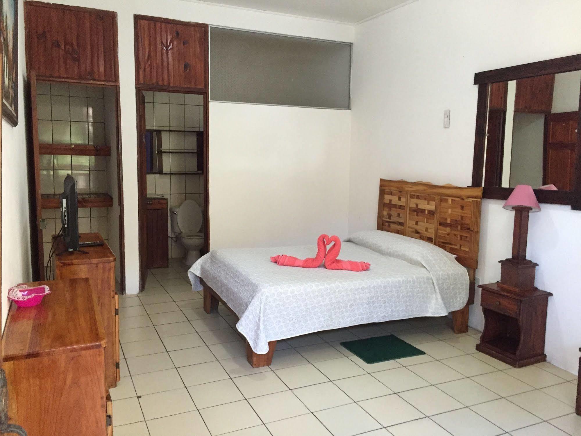 Hotel Coco Beach Мануэль-Антонио Экстерьер фото